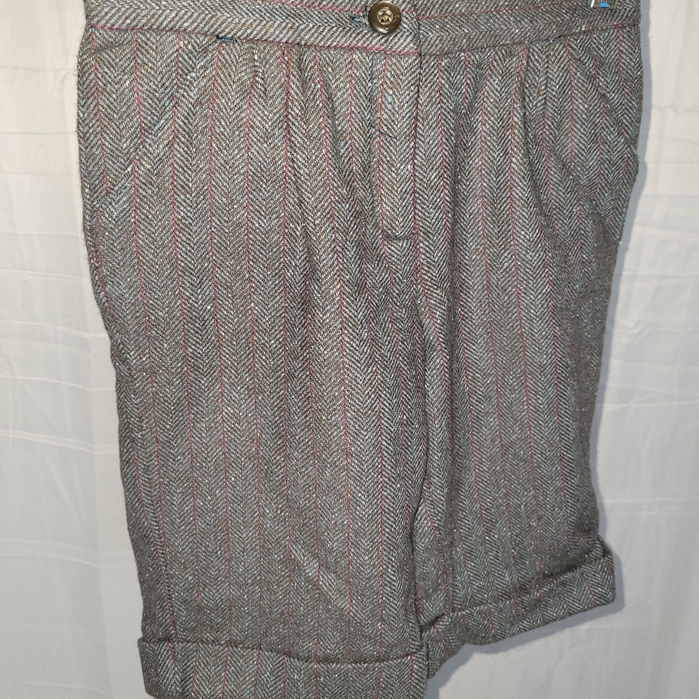 Boys Janie and Jack wool shorts. Item was worn 2x size 4t